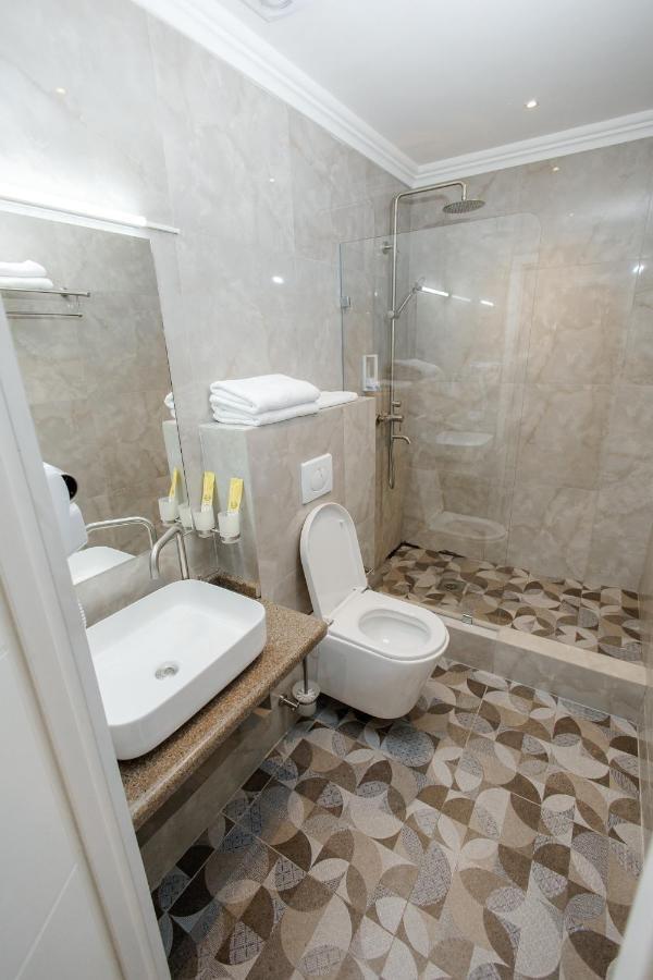 281 Hotel Bishkek Exterior photo
